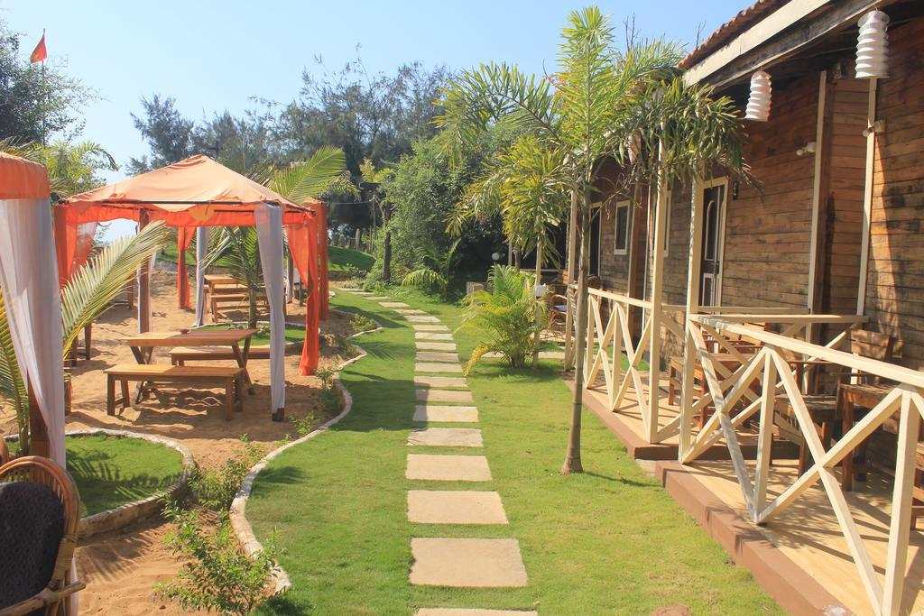 Boaty'S Beach Cottages กาลังกูติ ภายนอก รูปภาพ