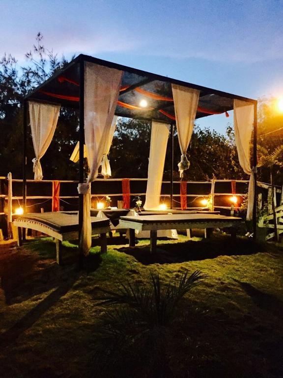 Boaty'S Beach Cottages กาลังกูติ ภายนอก รูปภาพ
