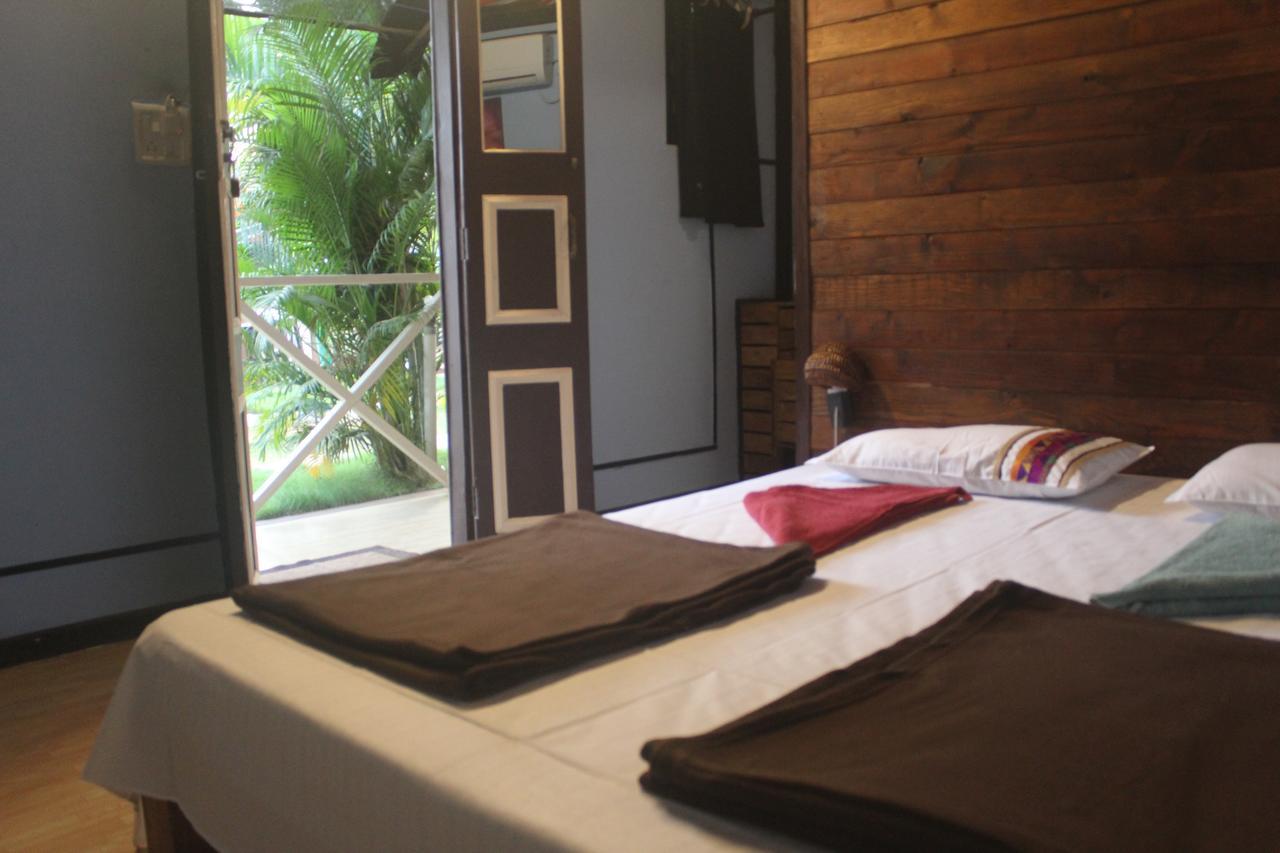 Boaty'S Beach Cottages กาลังกูติ ภายนอก รูปภาพ