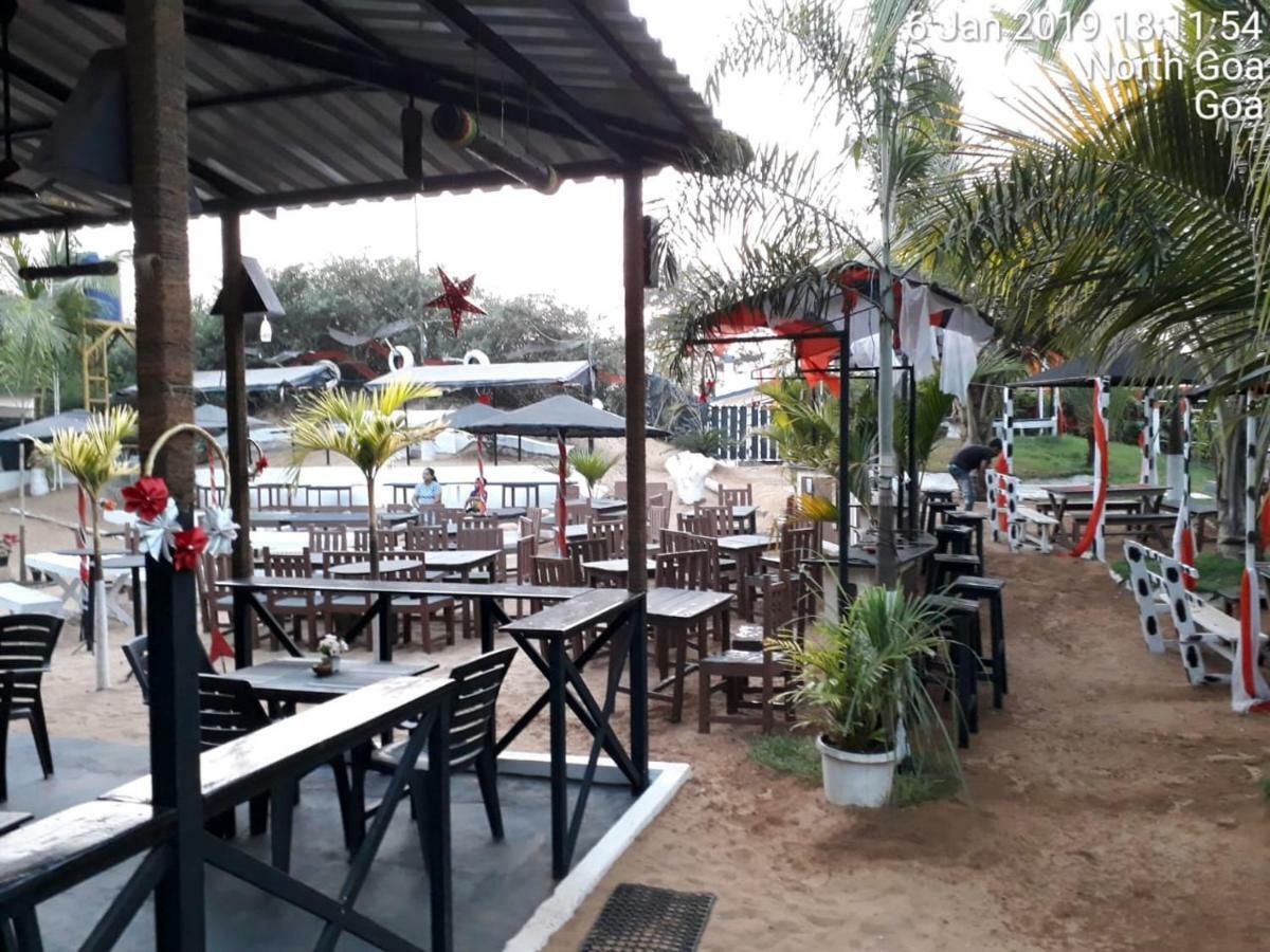 Boaty'S Beach Cottages กาลังกูติ ภายนอก รูปภาพ